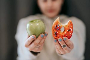 Qu’est-ce que l’alimentation intuitive, et est-ce que ça marche vraiment ?