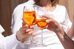 Comment faire la fête tout en préservant votre santé intestinale grâce aux conseils d’experts