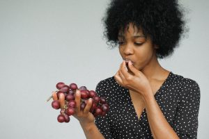 Qu’est-ce que la glutamine ? Utilisation, bienfaits, sources, effets secondaires